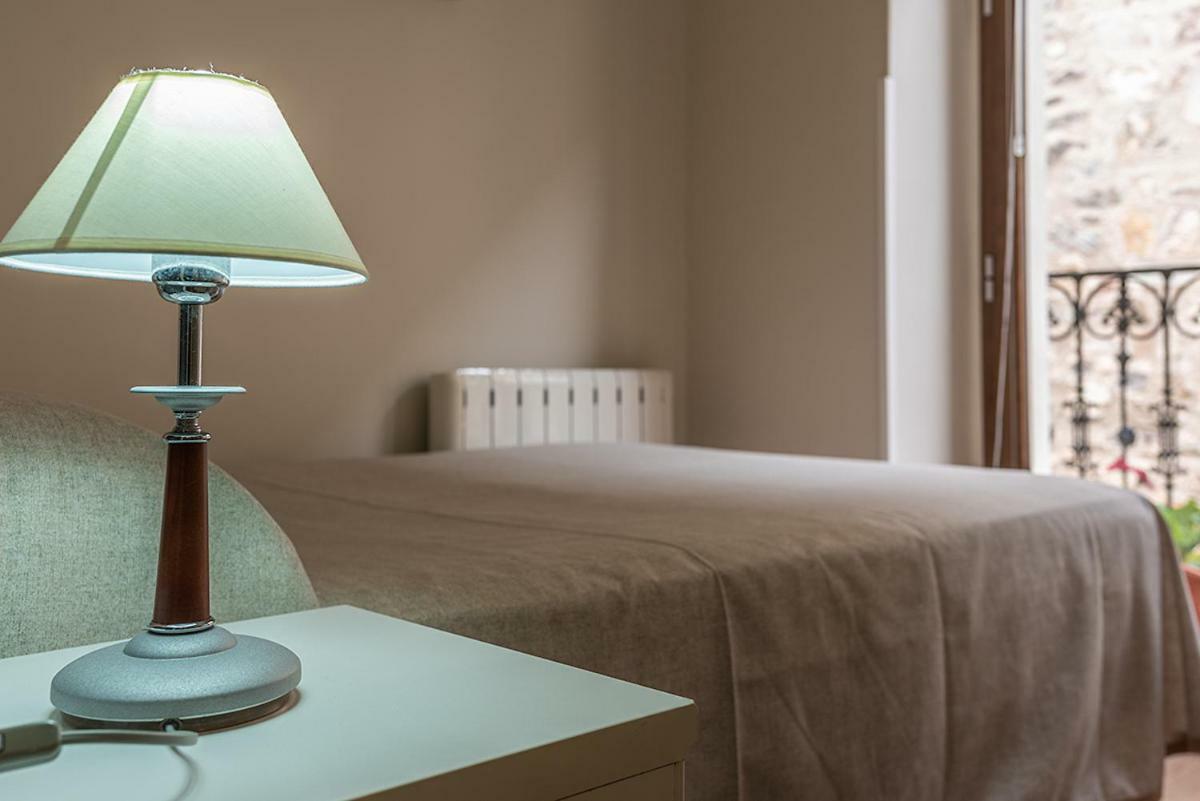 Domus Seleqtia Plaza De Santiago Apartment กาเซเรส ภายนอก รูปภาพ